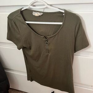Pink Republic Green Fitted Buttoned Short Sleeve Tee